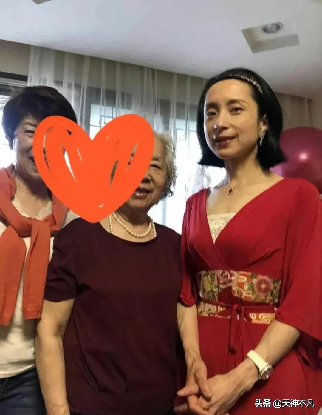 歌唱演员汤灿，音乐之路的闪耀之星