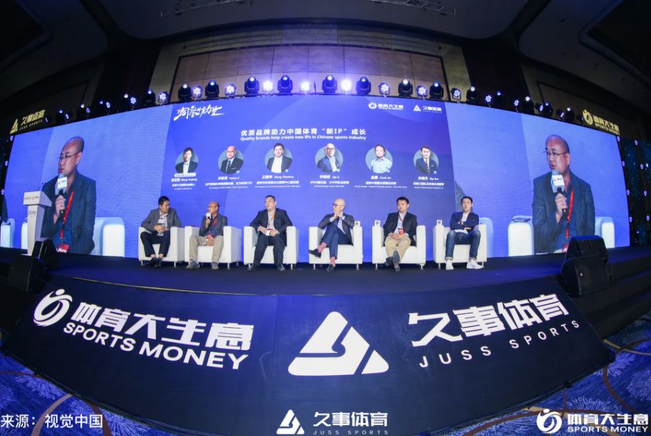 爱奇艺WWE最新比赛,热血激战的时代见证,震撼人心!